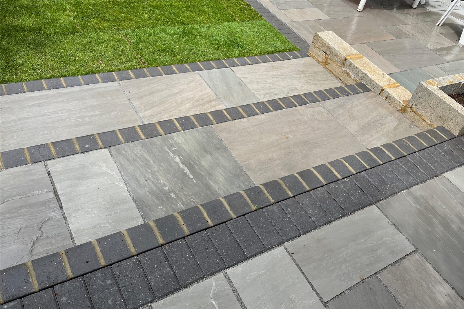 Contemporary Garden Patio in Romford