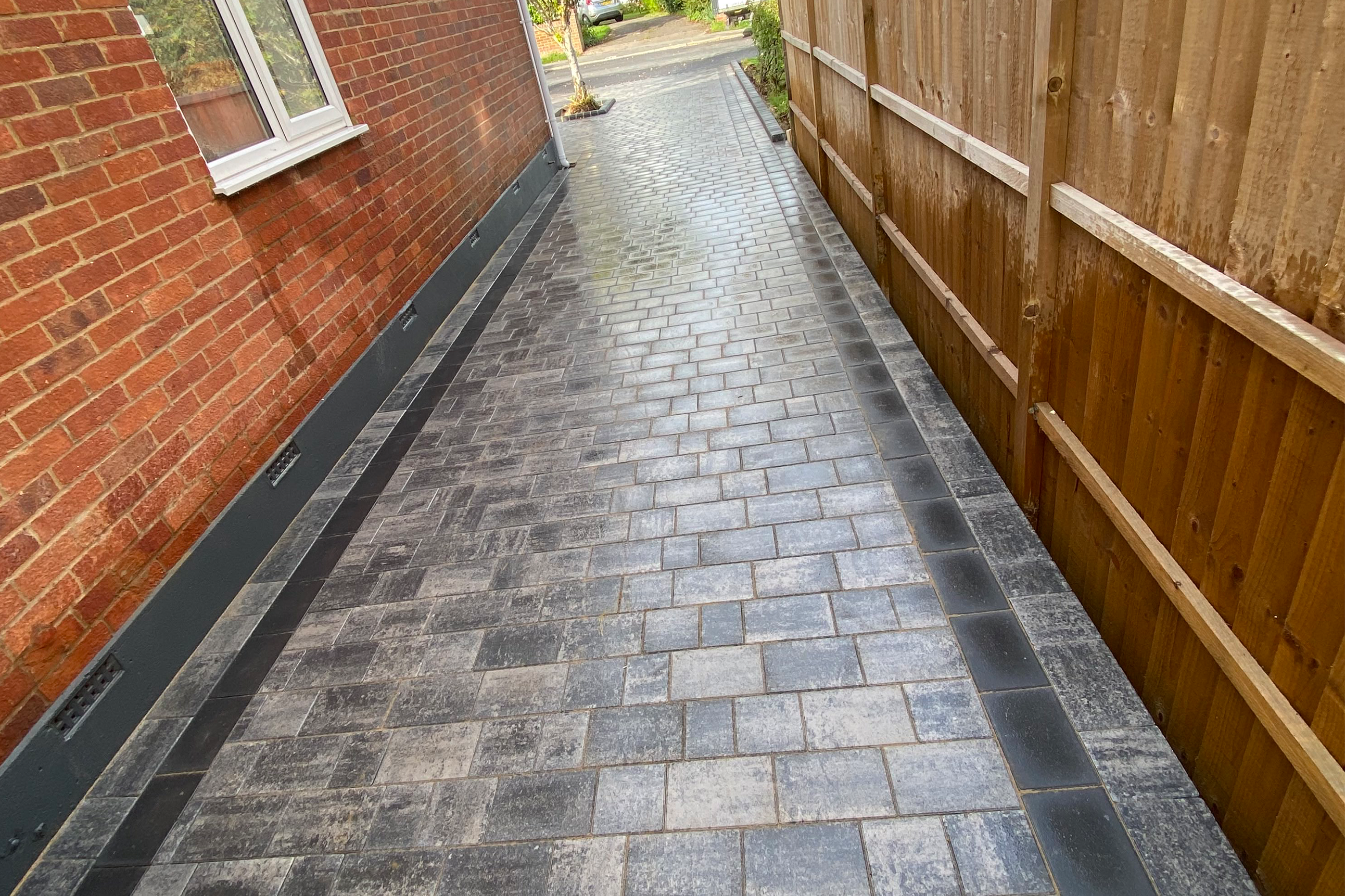 https://ddl-landscaping.co.uk/wp-content/uploads/2023/03/driveway002-5.png