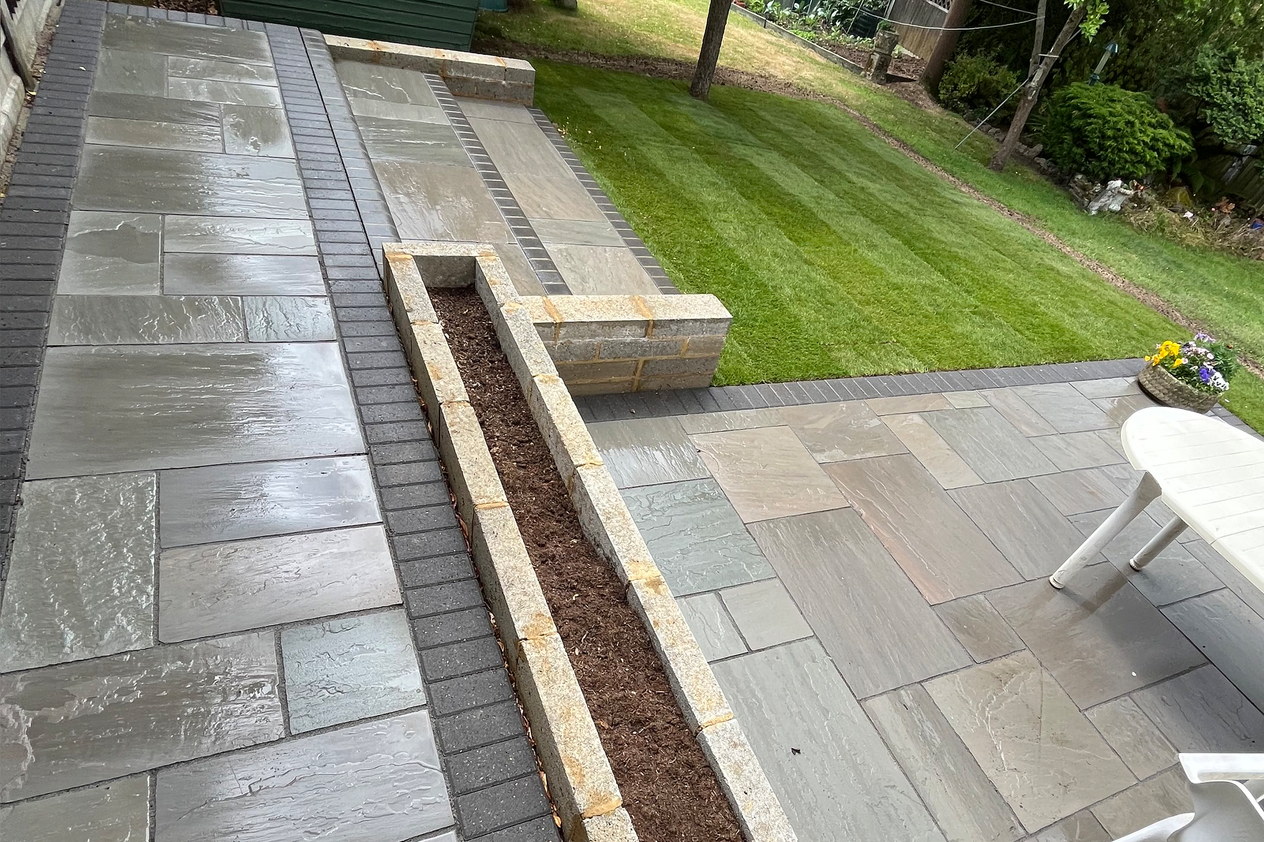 https://ddl-landscaping.co.uk/wp-content/uploads/2023/03/patio-4.png